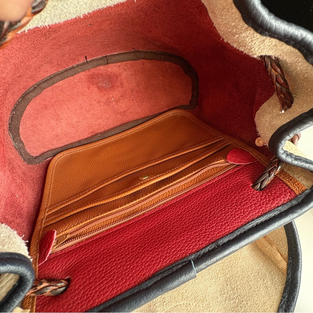 Dooney and Bourke awl leather Teton Drawstring Bag
Rouge Bone Navy - Picture 14 of 16